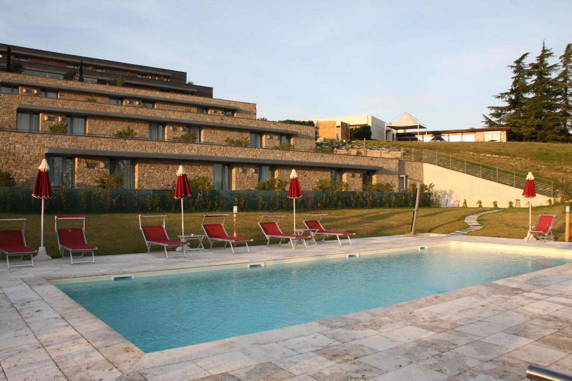 Ca' Del Lupo Hotel Montelupo Albese Exterior foto