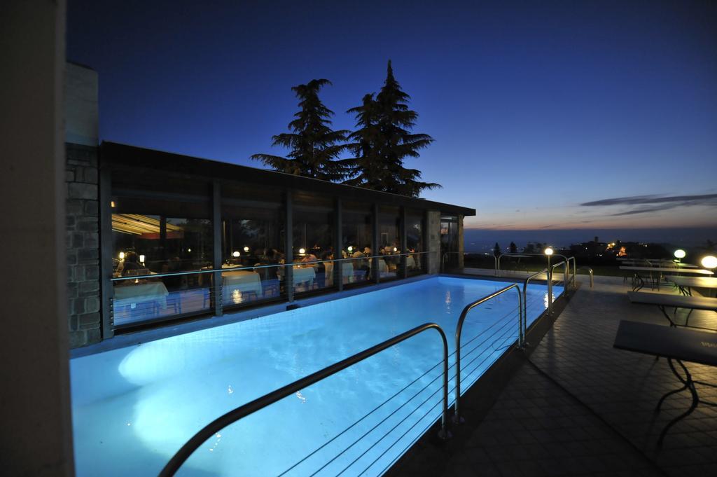Ca' Del Lupo Hotel Montelupo Albese Exterior foto